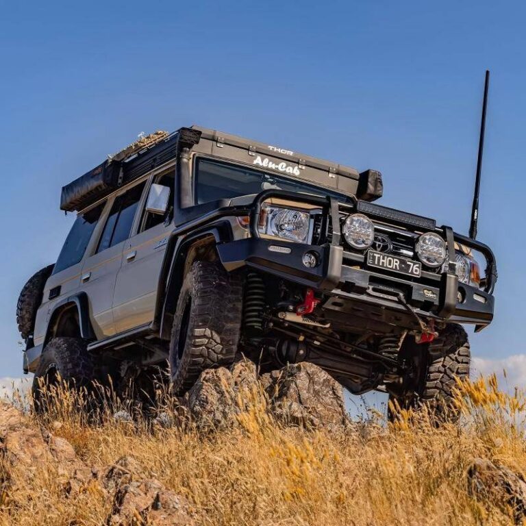 ممتص الصدمات الأمامي